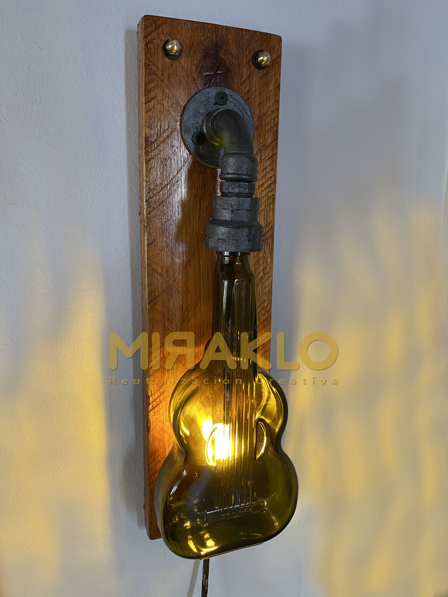 Lámpara de pared guitarra y caño, vintage de led con cable
